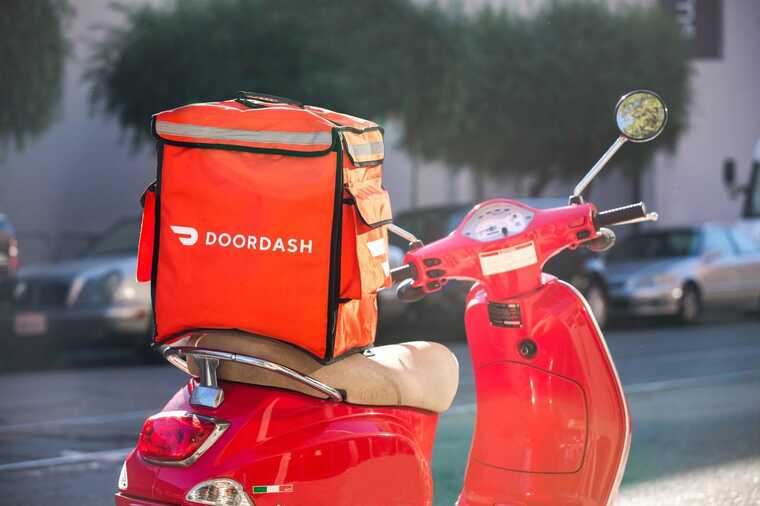 Мошенничество в DoorDash: жители Техаса обвиняются в краже более миллиона долларов у курьеров