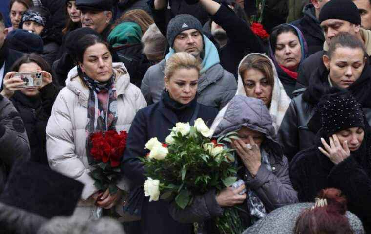 В Баку простились с членами экипажа самолёта, погибшими в авиакатастрофе в Актау