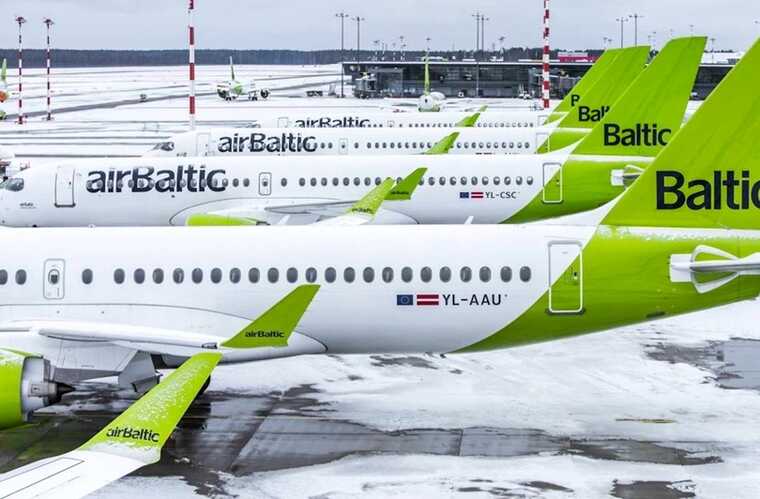 AirBaltic отменяет тысячи рейсов: проблемы с двигателями или глубинные финансовые трудности?