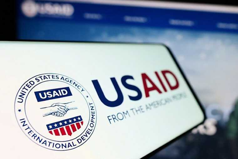 Трамп сокращает международную помощь, разрывая контракты USAID