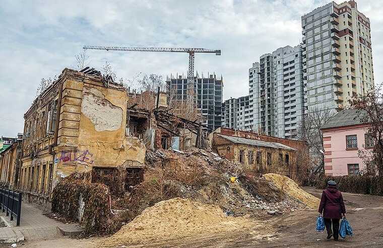 Цыденов строит витрину, а Наран уходит под землю: в Бурятии растёт статистика, но не решаются катастрофы