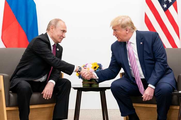 CNBC: Путин и Трамп оставили Зеленского вне процесса переговоров