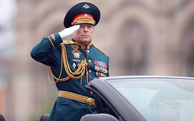 Путин сменил руководителя сухопутных войск после парада 9 мая