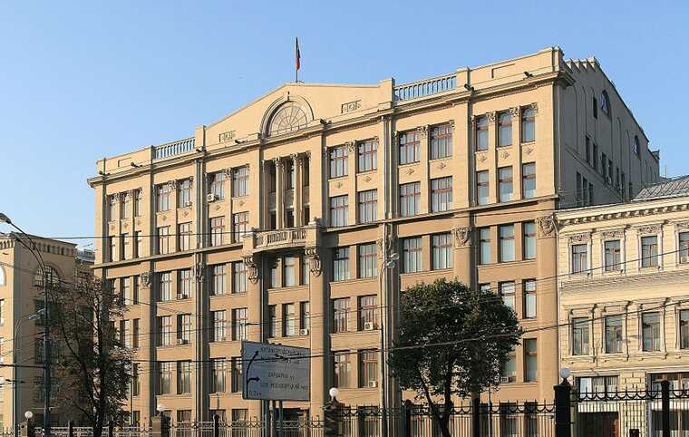 Администрация президента РФ готовит полный контроль над медиа крупнейших финансово-промышленных групп