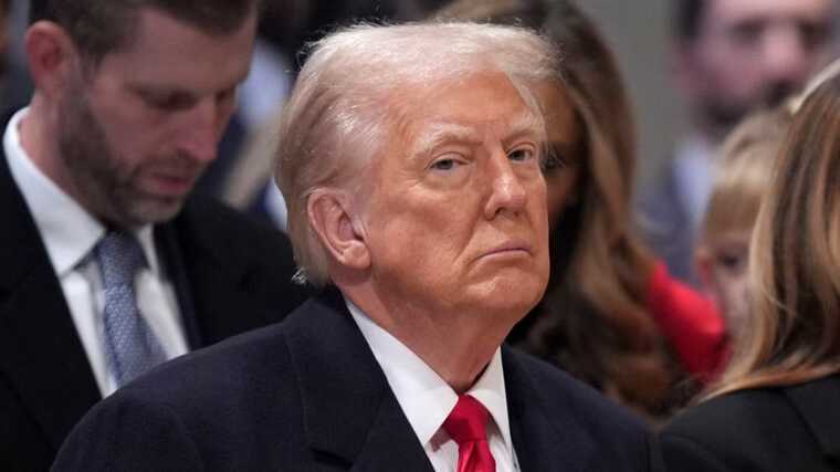 В команде Трампа полагают, что пошлины против РФ помогут сохранить канал общения с Путиным