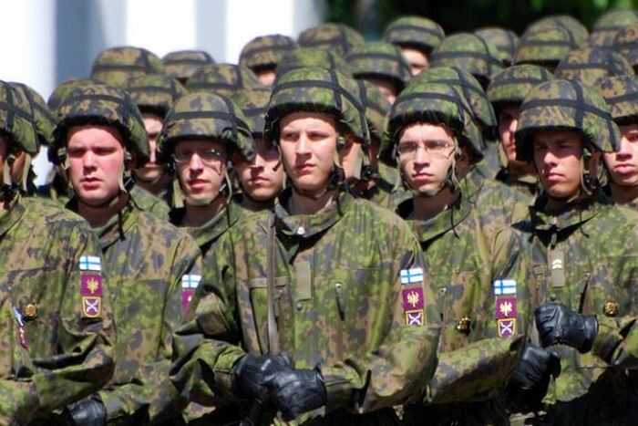 Финские военные возвращаются к бумажным картам и компасам из-за возможных сбоев GPS