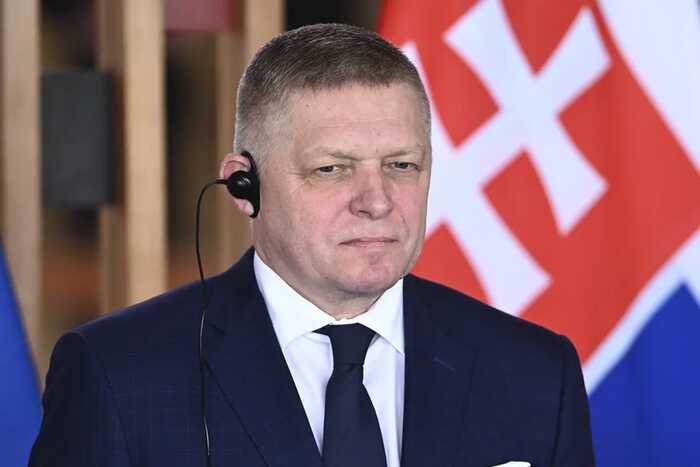 Словакия против новых санкций ЕС: Фицо требует решений по кризису из-за остановки поставок из РФ