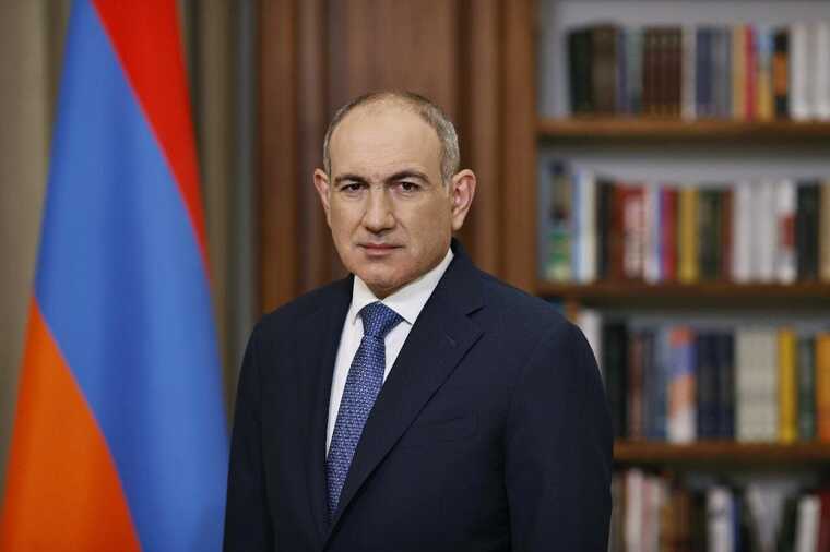 Пашинян потребовал смещения католикоса Гарегина II после обвинений в нарушении обета безбрачия