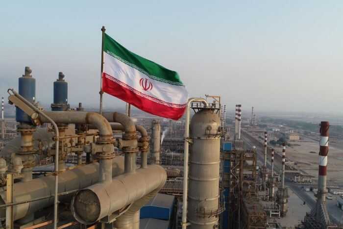 Иран увеличил экспорт нефти на 44% после начала израильских ударов