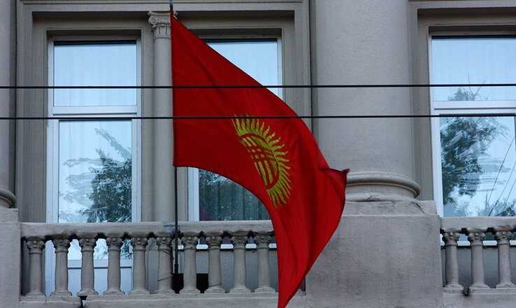 Россиянам временно перестали выдавать гражданство Киргизии