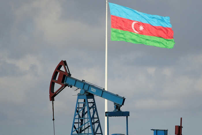 Azeri Light бьёт антирекорд: нефть из Азербайджана продаётся по минимальной цене за 4 года