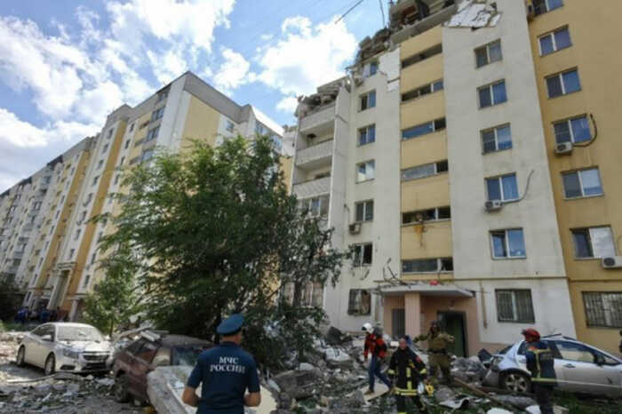 Взрыв в многоэтажке в Саратове: МЧС сообщает о погибших и пострадавших