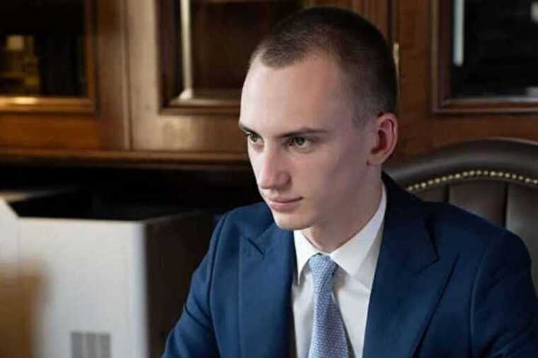 Крестник Валентины Матвиенко Владислав Тюльпанов обвинил «Единую Россию» в распространении лжи