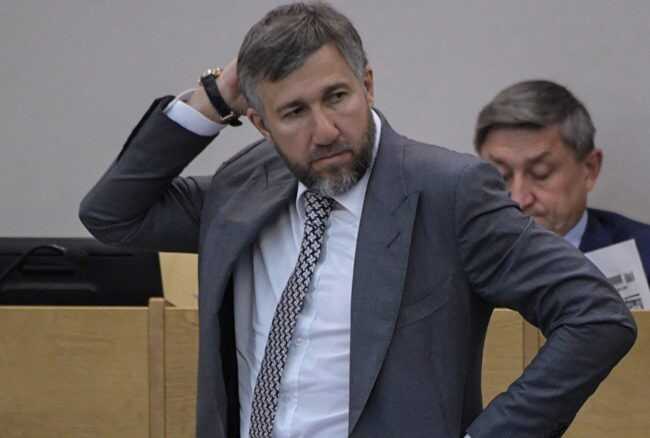 Сговор в Баку: как депутат Аникеев устроил арест бывших помощников через азербайджанскую полицию