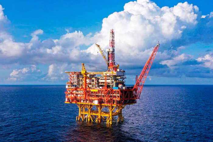 Китай запасает нефть на фоне роста цен из-за ближневосточного конфликта