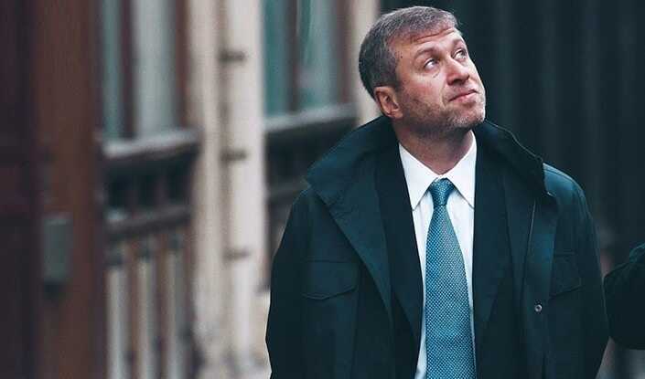 В лондонском суде разгорелся скандал с обвинениями Романа Абрамовича в финансовых преступлениях и преследованиях