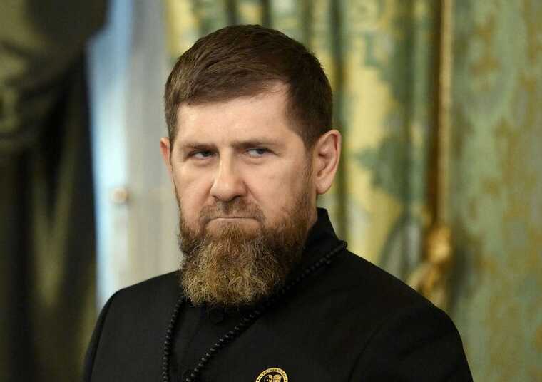 Семья Кадырова получила 146 наград за два года — каждый третий из них награжден